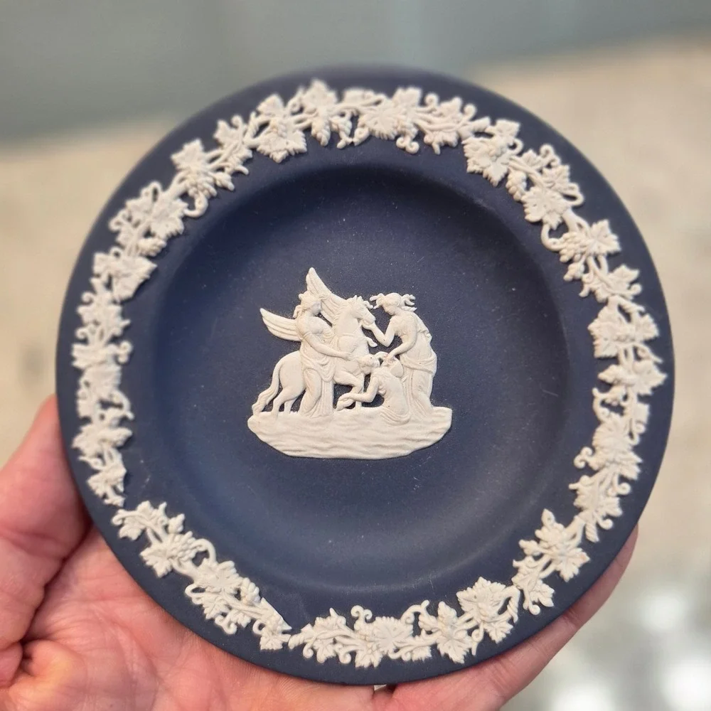 Wedgwood Jasperware Cobalt Blue Round Dish Pegasus Neoclassical Made in England